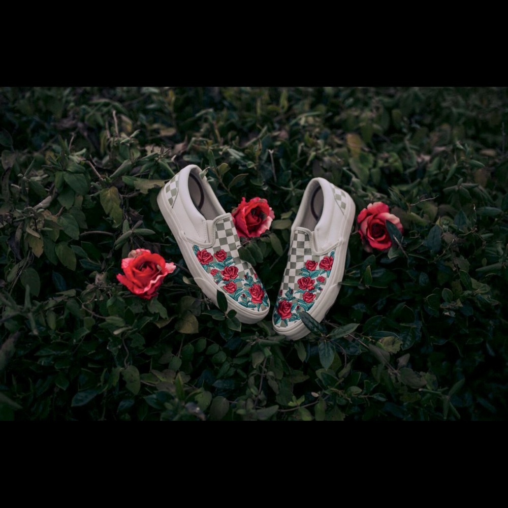 Vans Rose Embroidered Slip On Dx